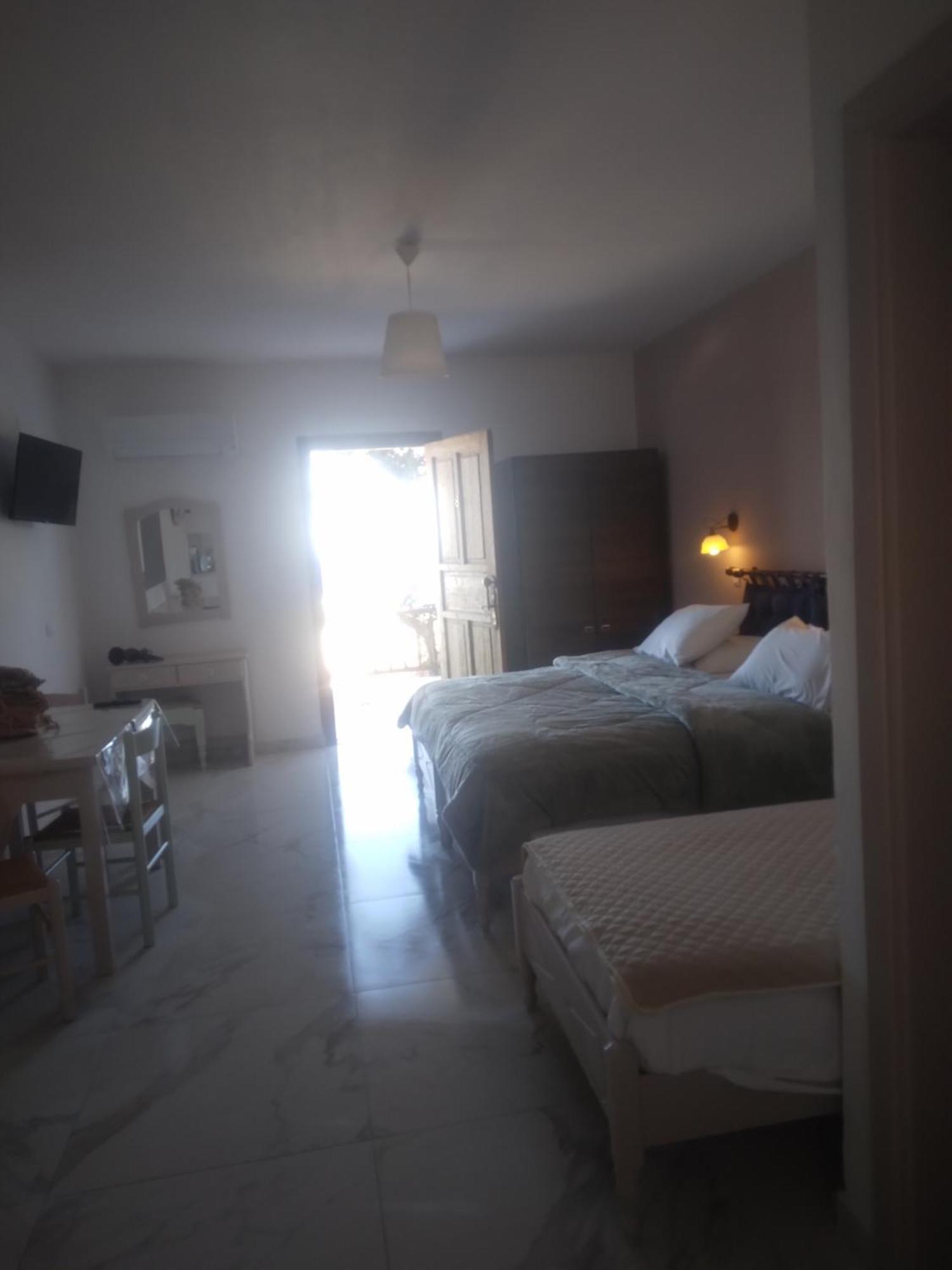 Maria Apartments อาโมปี ภายนอก รูปภาพ